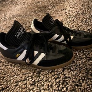 Women’s Adidas Samba Shoes